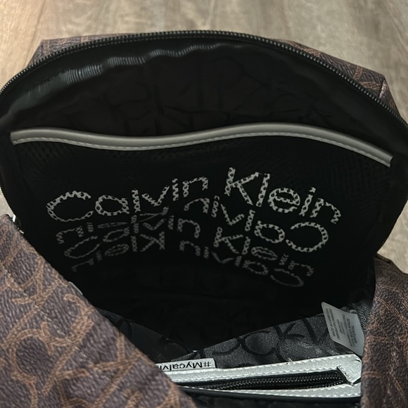 Calvin Klein Small Backpack - Picture 5 of 10